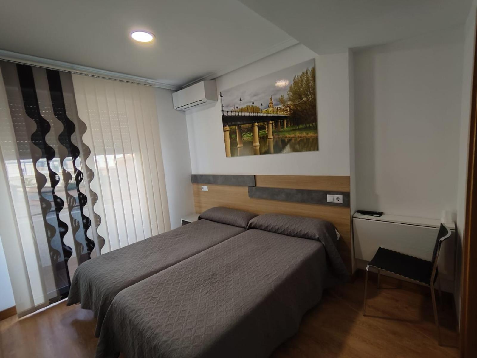 Hostal Rioja Condestable Logroño Kültér fotó